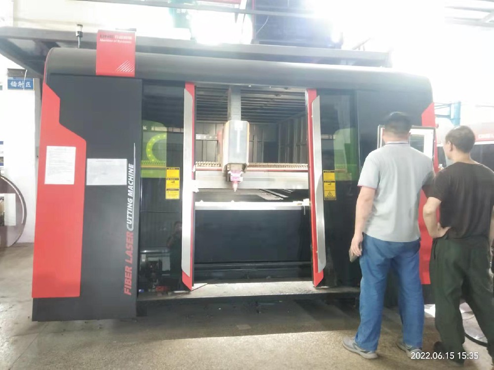 迪能6000W激光切割機(jī)